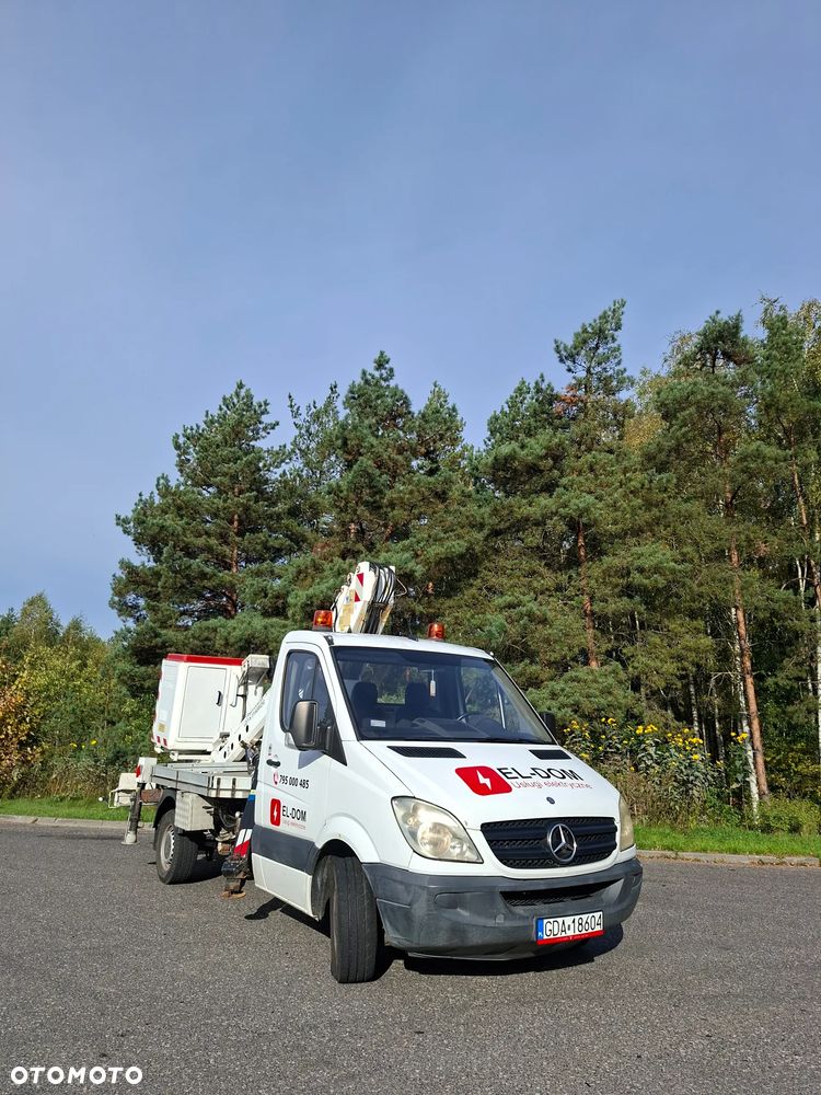 Mercedes-Benz Sprinter - 2