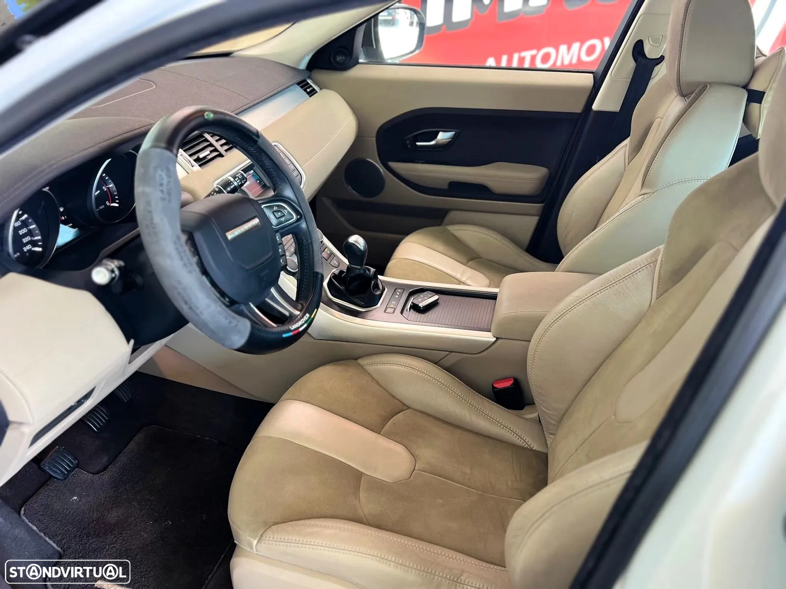 Land Rover Range Rover Evoque 2.2 DW12C Prestige - 4