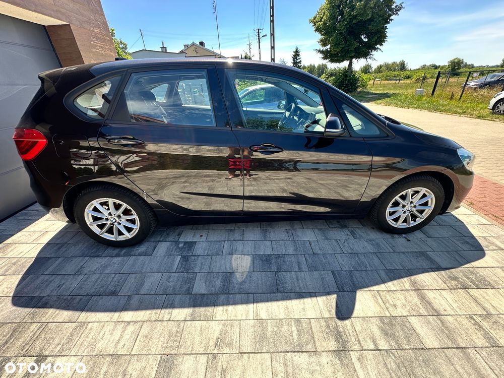 BMW Seria 2 218d - 4
