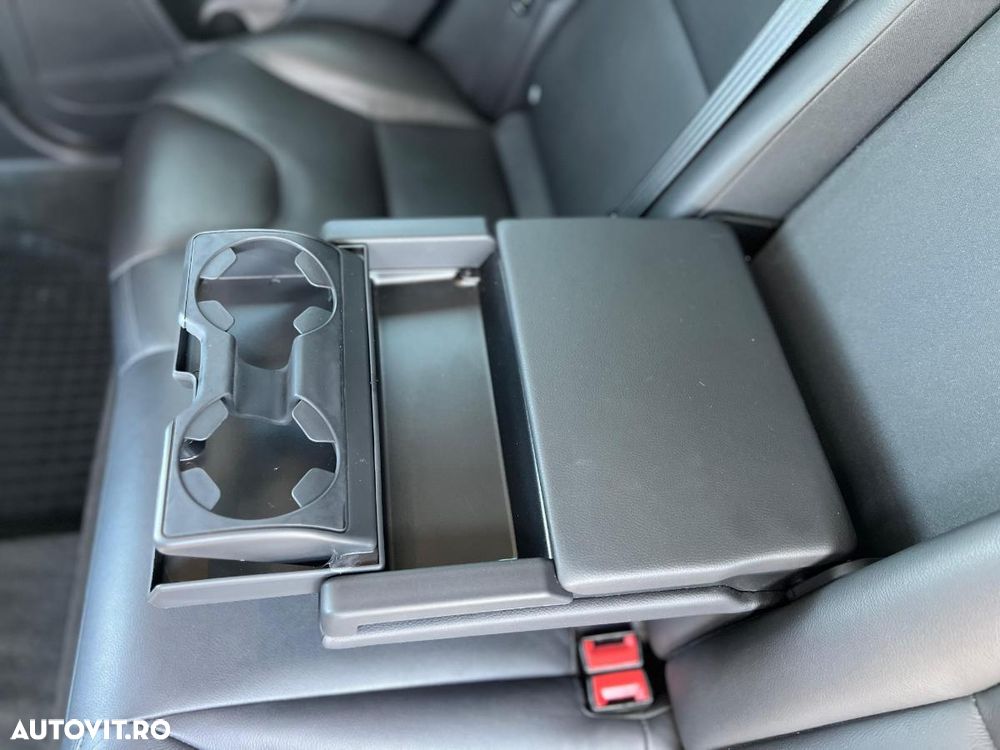 Volvo XC 60 D5AWD Momentum - 27