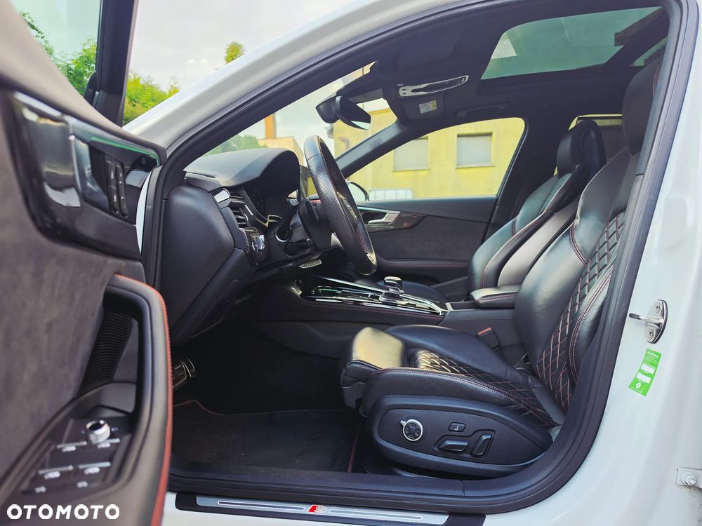 Audi A4 Avant 45 TFSI quattro S tronic S line - 18