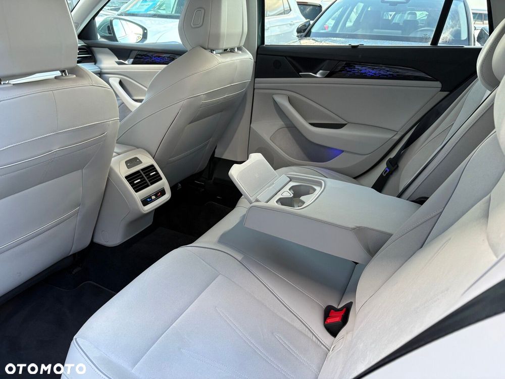 Volkswagen Passat Variant - 15