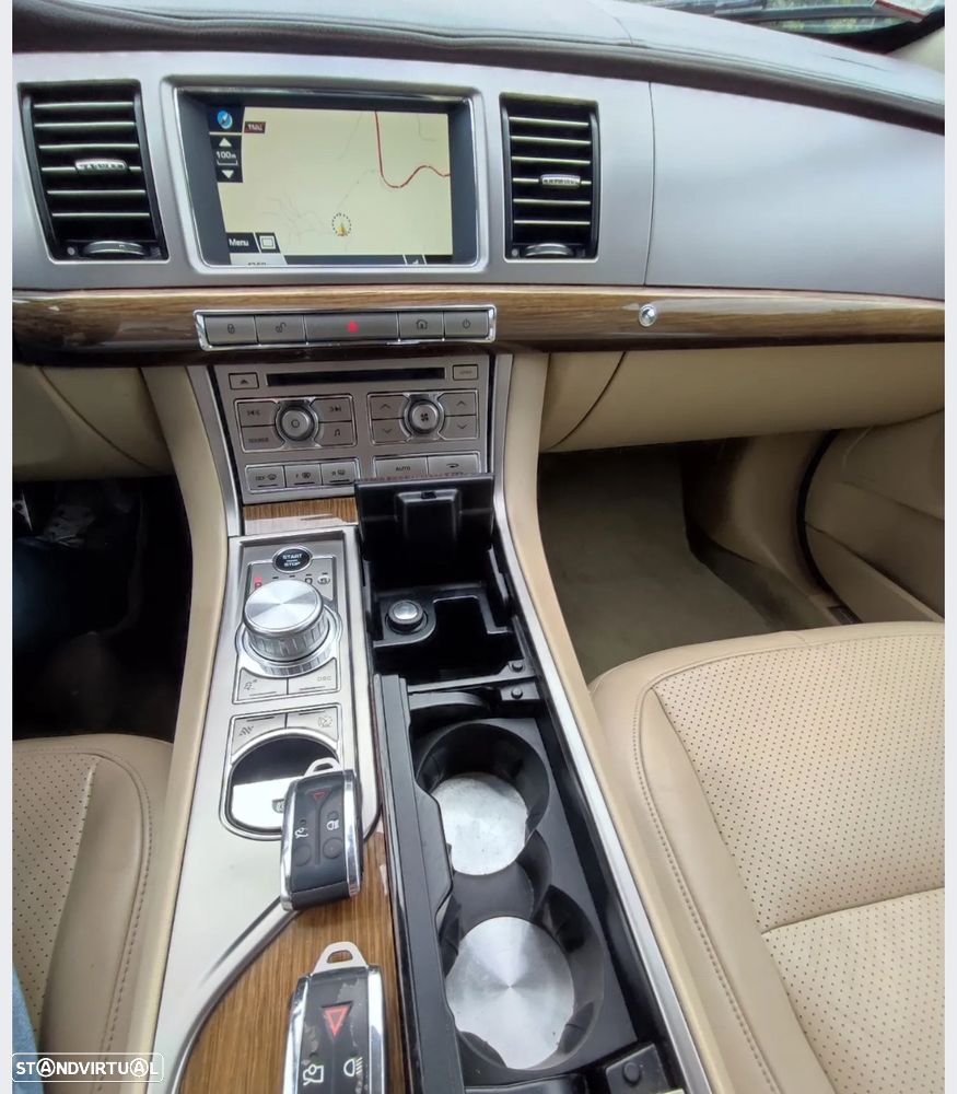 Jaguar XF 3.0 D V6 S Premium Luxury - 7