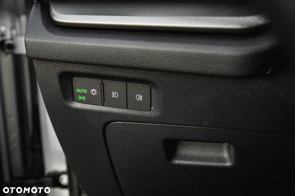 Skoda Octavia 1.5 TSI ACT Ambition - 38