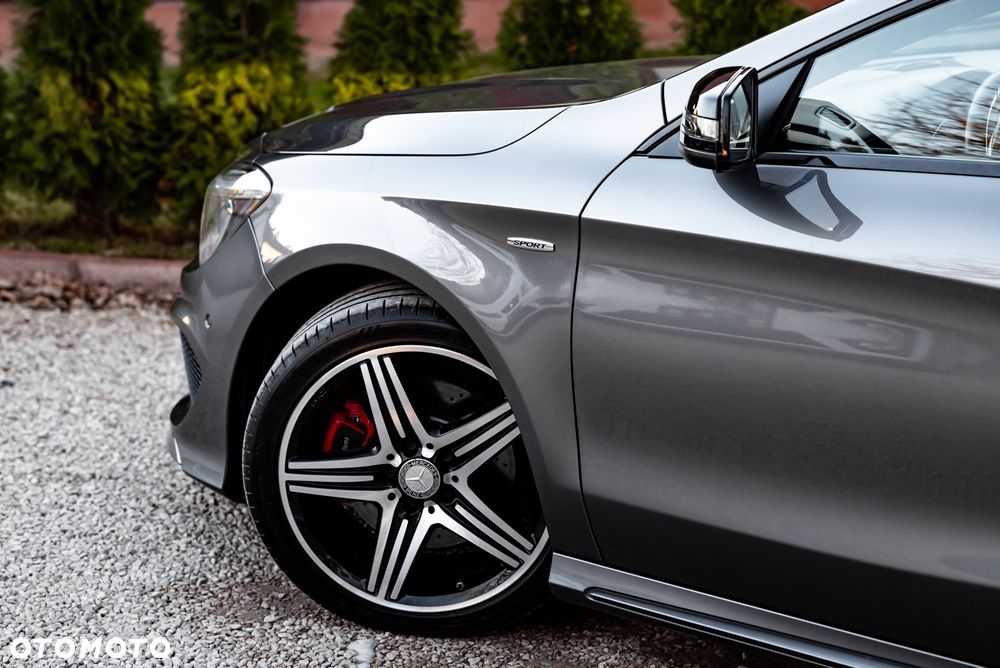 Mercedes-Benz CLA 250 7G-DCT AMG Line - 15