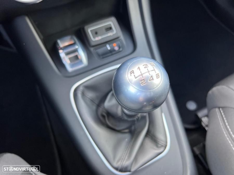 Alfa Romeo Giulietta 1.6 JTDM Distinctive 57X - 23