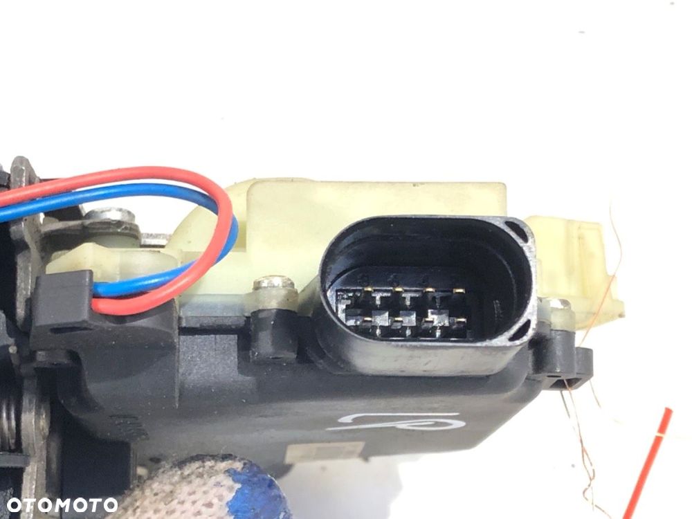 ZAMEK DRZWI LEWY PRZÓD - 59.00 PLN - VW PASSAT B5.5 (3B3) 2000 - 2005 1.9 TDI 4motion 96 kW [130 - 3