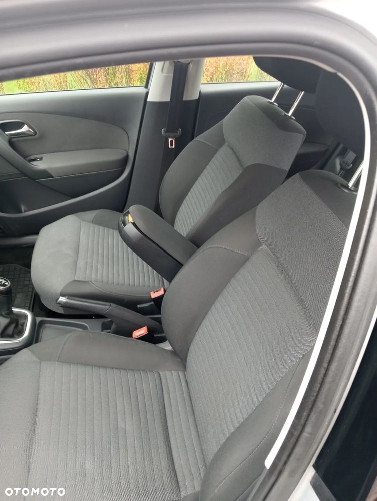 Volkswagen Polo 1.6 TDI Comfortline - 5