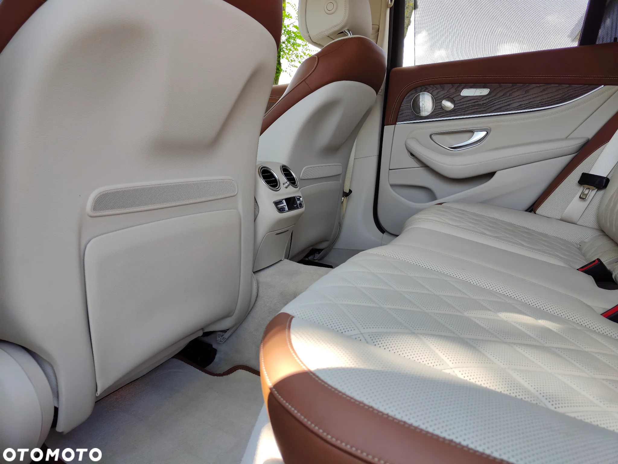Mercedes-Benz Klasa E 300 d 9G-TRONIC - 16