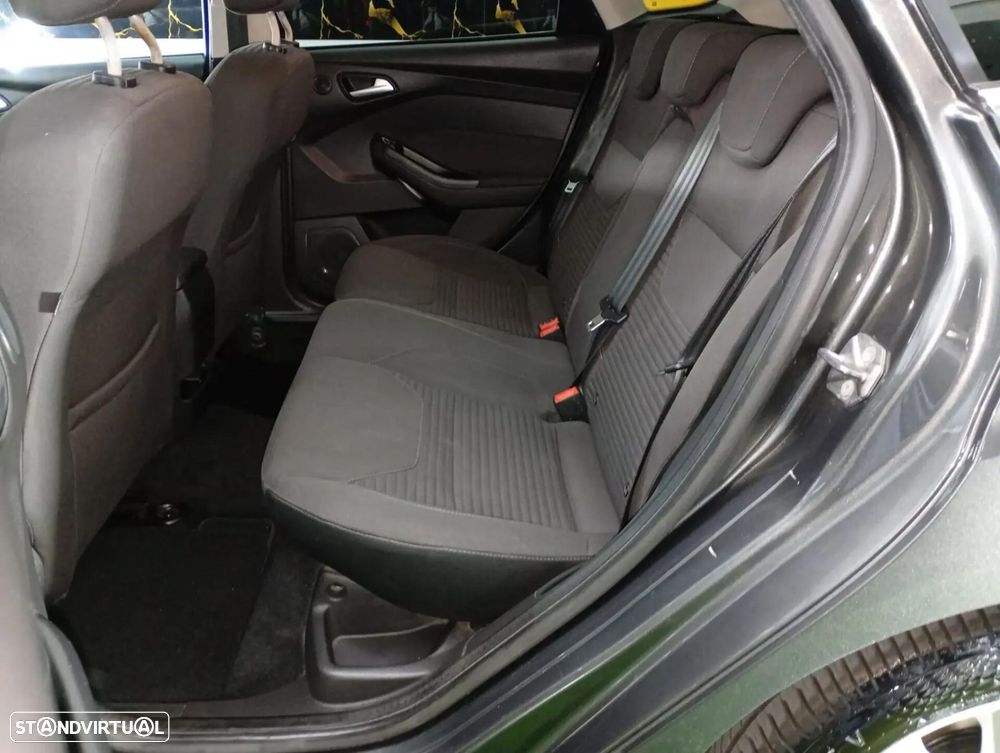 Ford Focus - 28