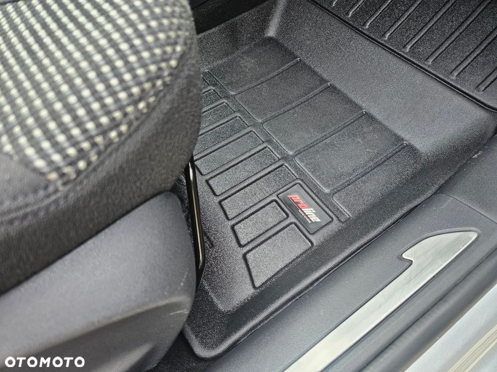 Citroën C3 1.4 VTi Exclusive MAP - 23