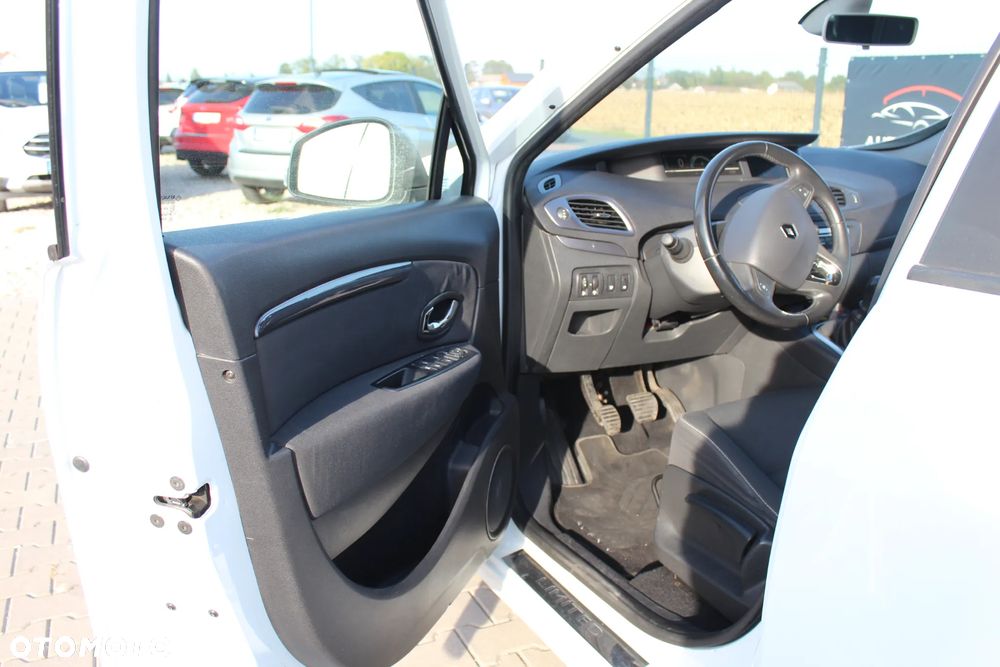 Renault Scenic - 15