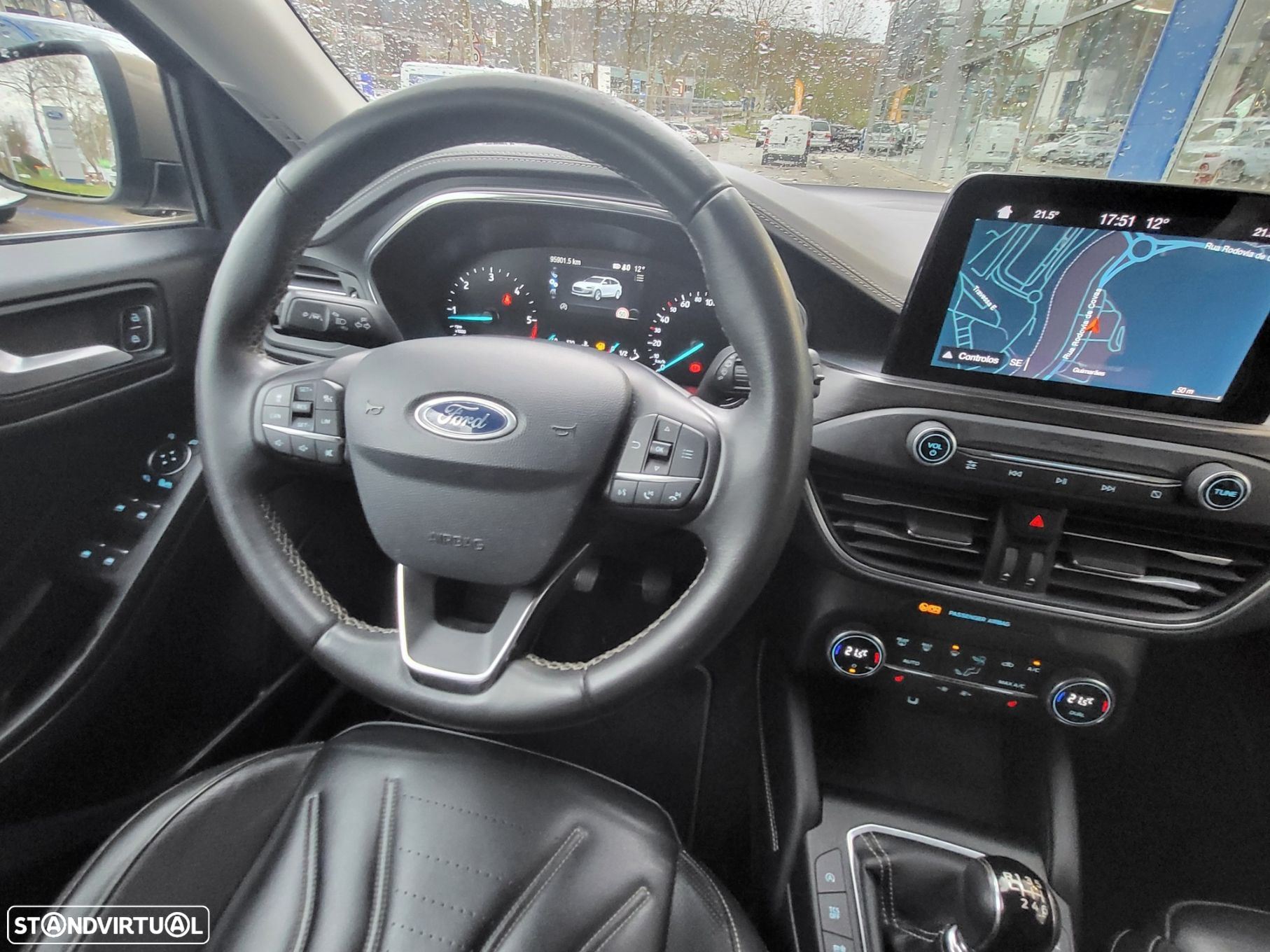 Ford Focus SW 1.5 TDCi EcoBlue Vignale - 9