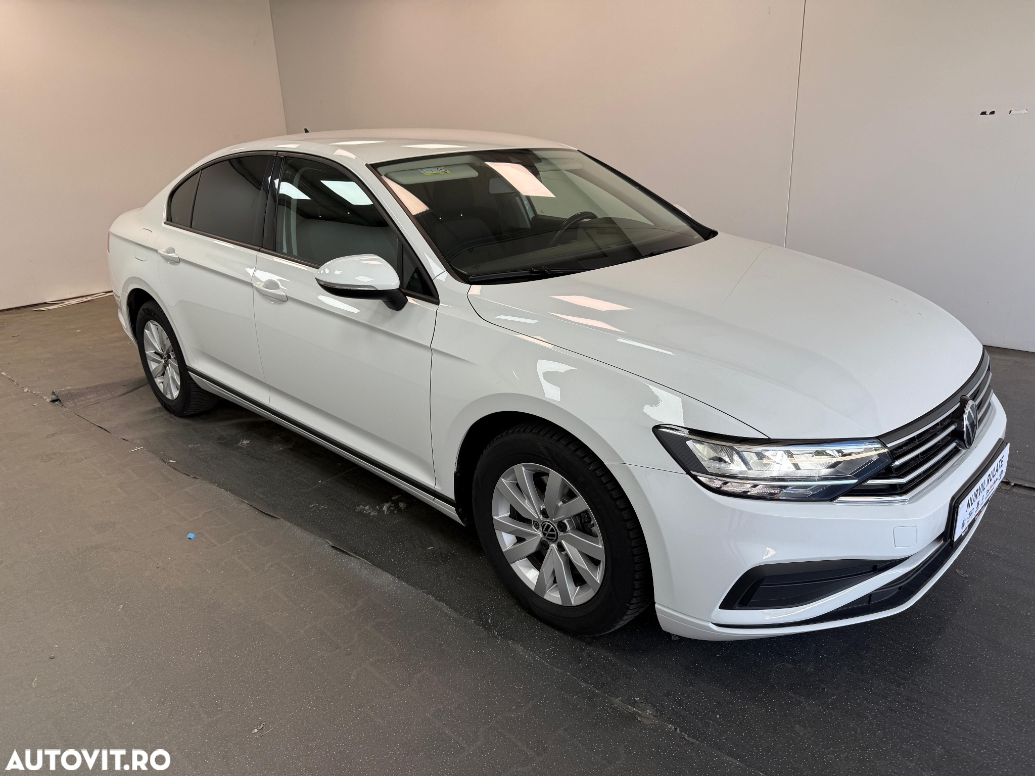 Volkswagen Passat 2.0 TDI DSG Advance - 17