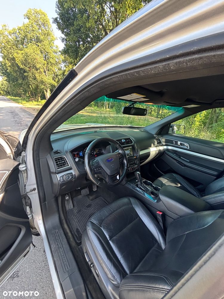Ford Explorer - 7