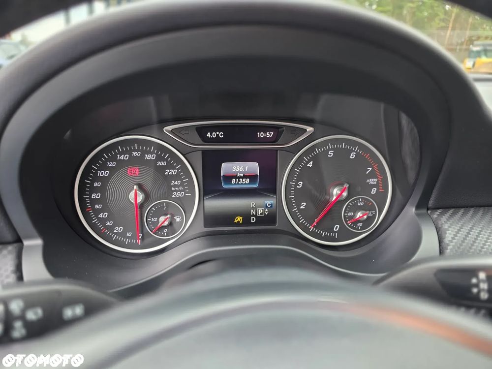 Mercedes-Benz GLA 180 7G-DCT Style - 21