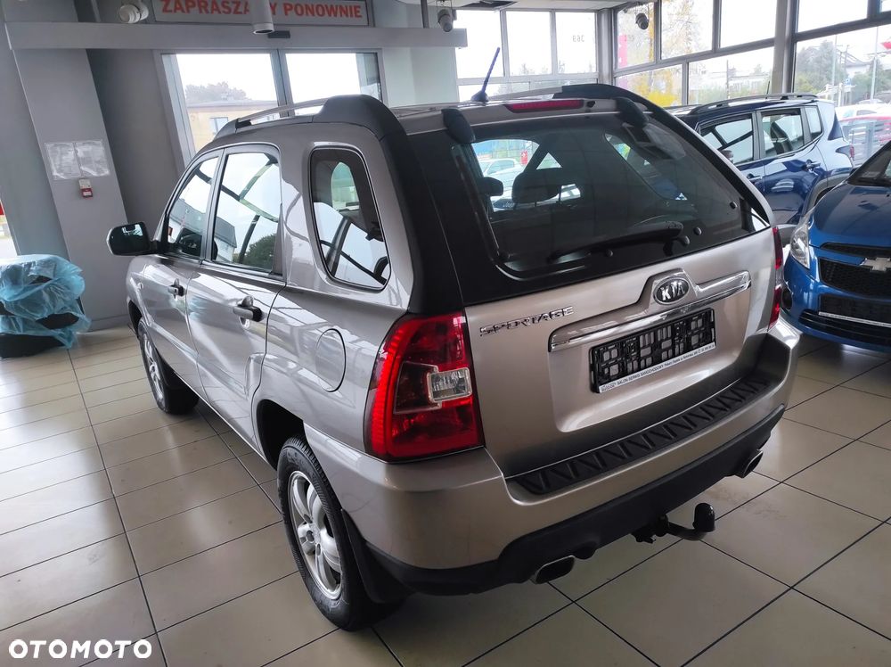 Kia Sportage 2.0 2WD Attract - 4