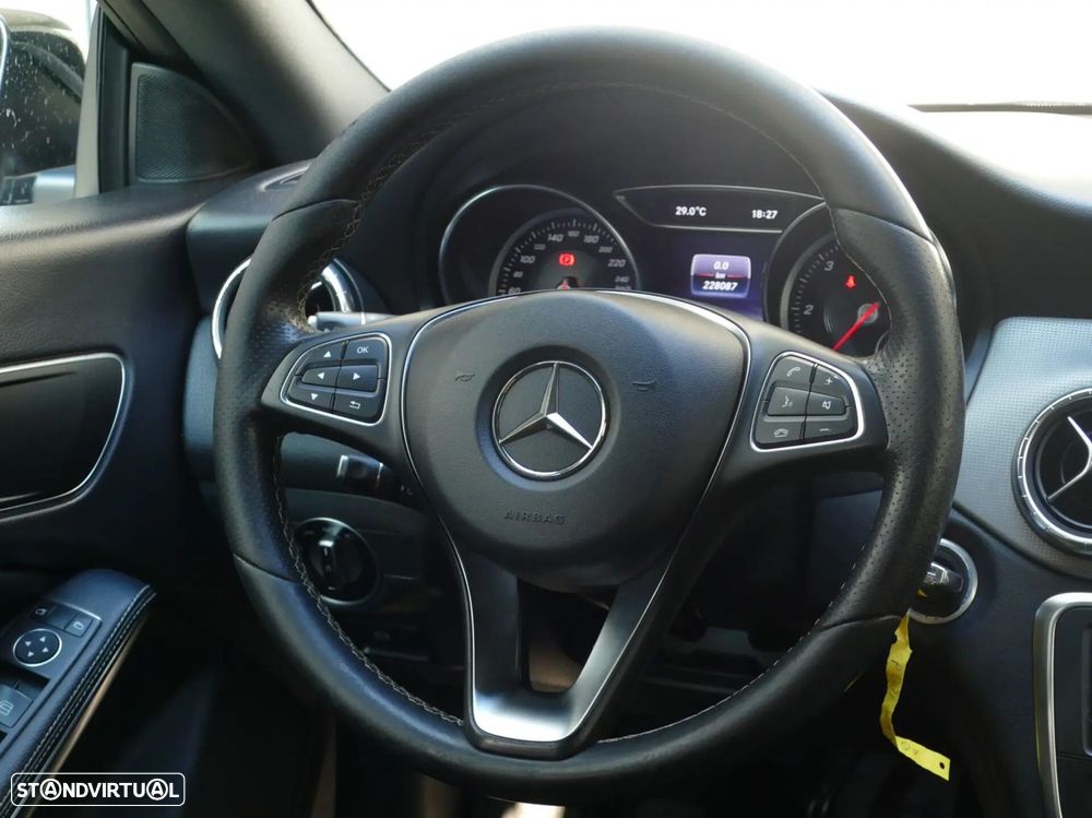 Mercedes-Benz CLA 180 d Shooting Brake Urban - 31