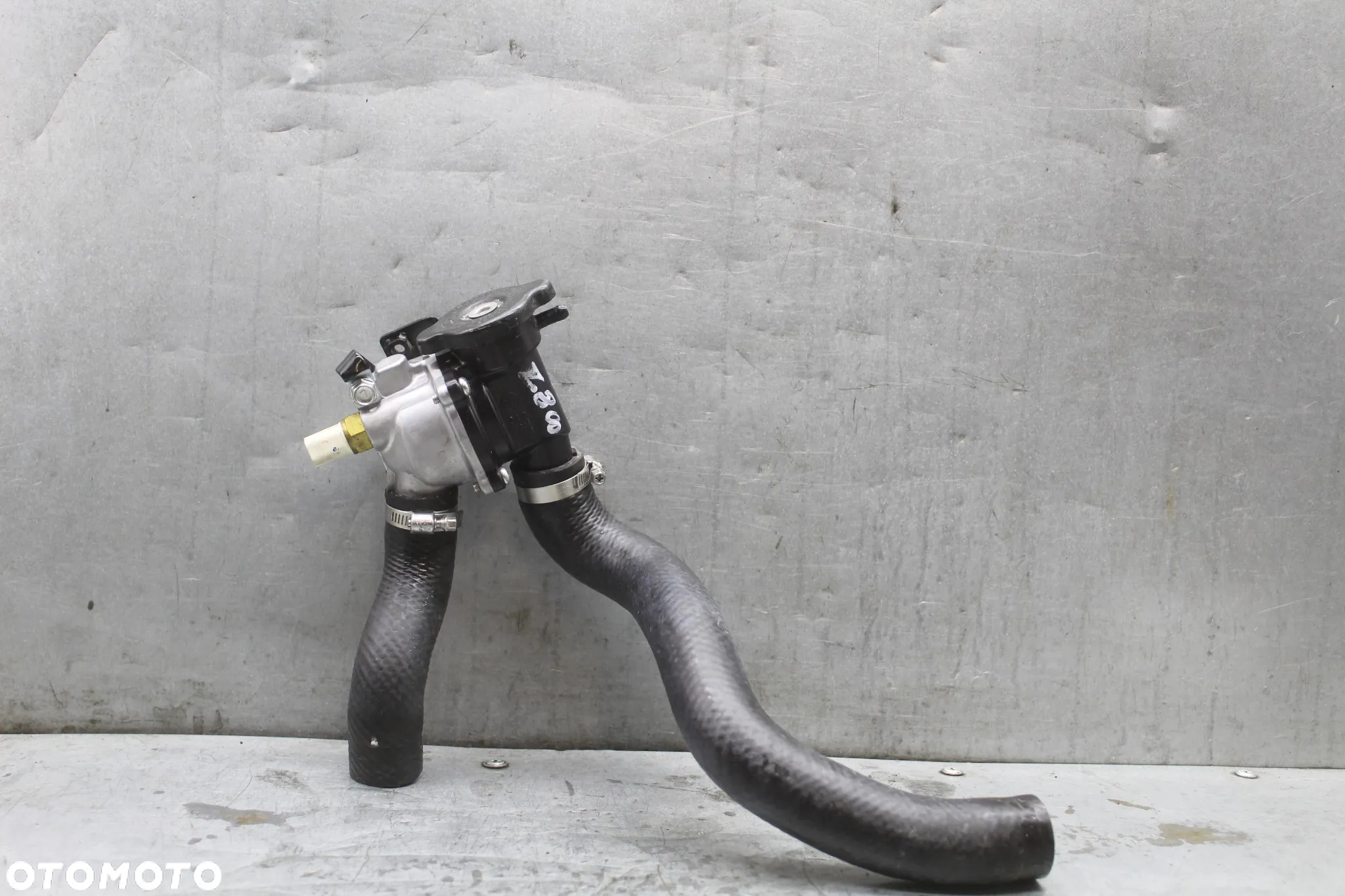 Kawasaki Z800 Z 800 Termostat korek wlewu obudowa termostatu - 3