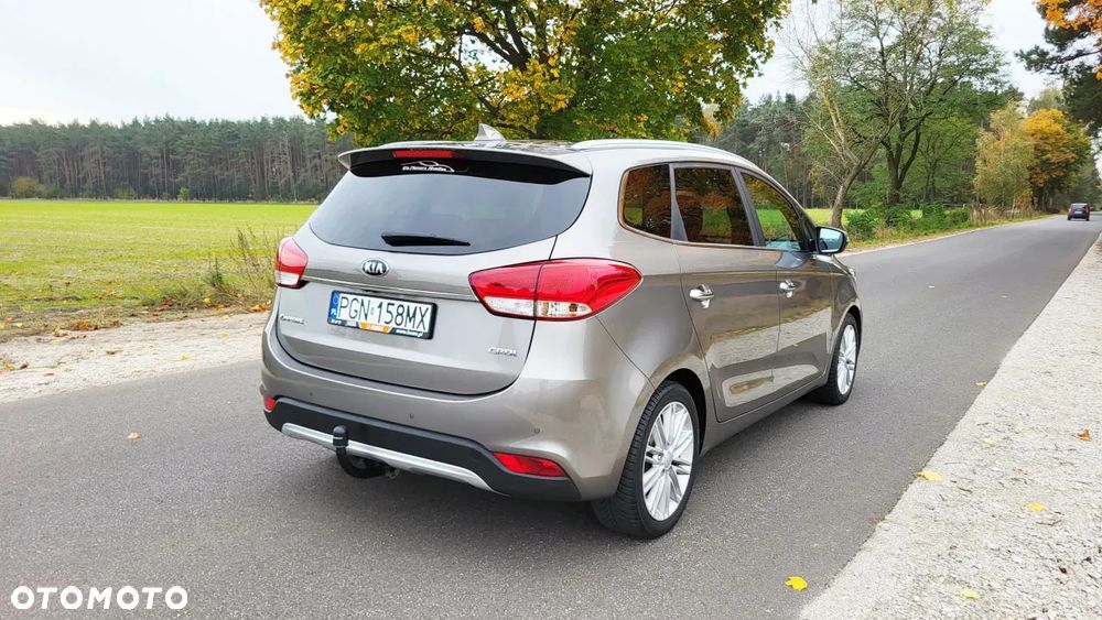 Kia Carens 1.7 CRDi M 7os - 10