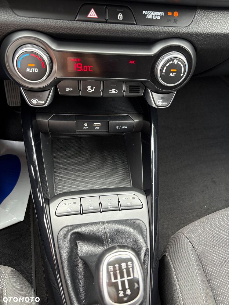 Kia Rio - 27