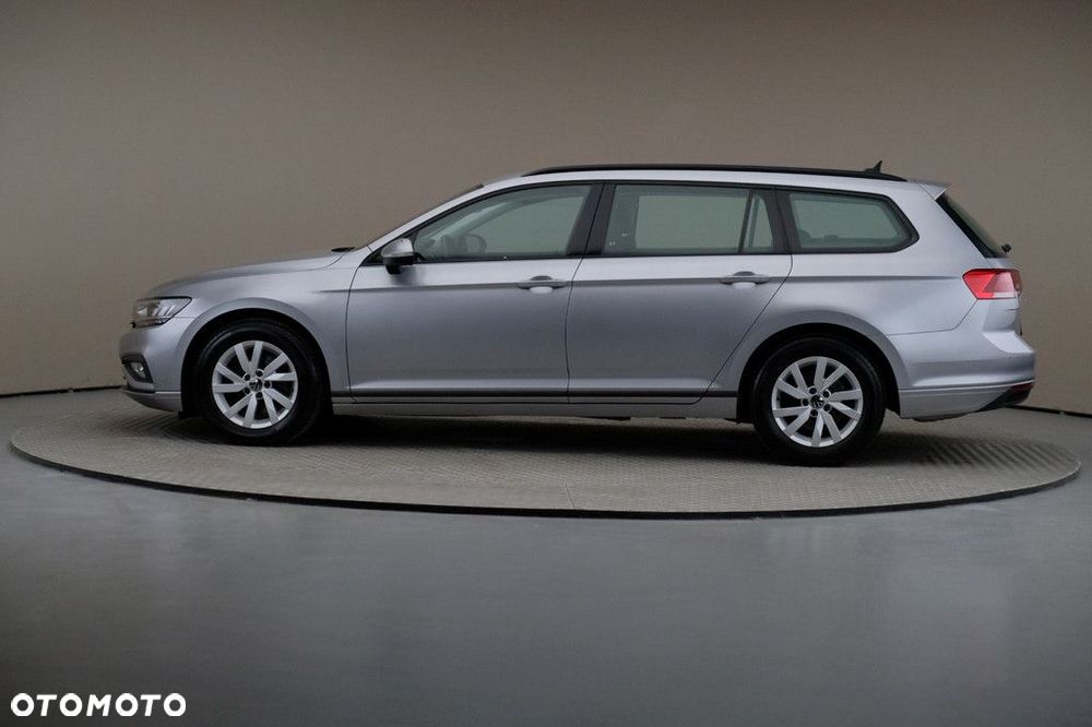 Volkswagen Passat Variant 1.5 TSI EVO Essence DSG - 4