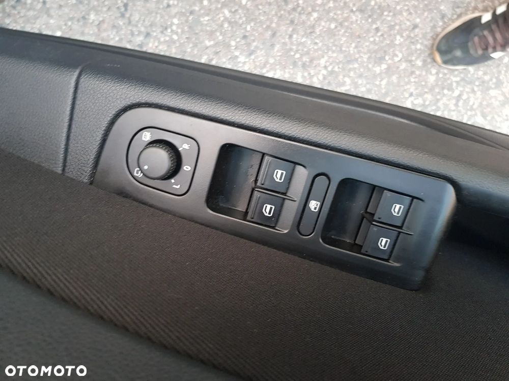 Skoda Superb 2.0 TDI Business DSG - 19