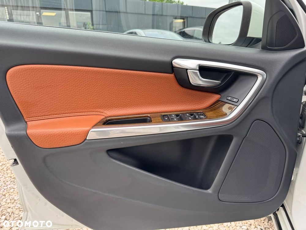 Volvo V60 - 17