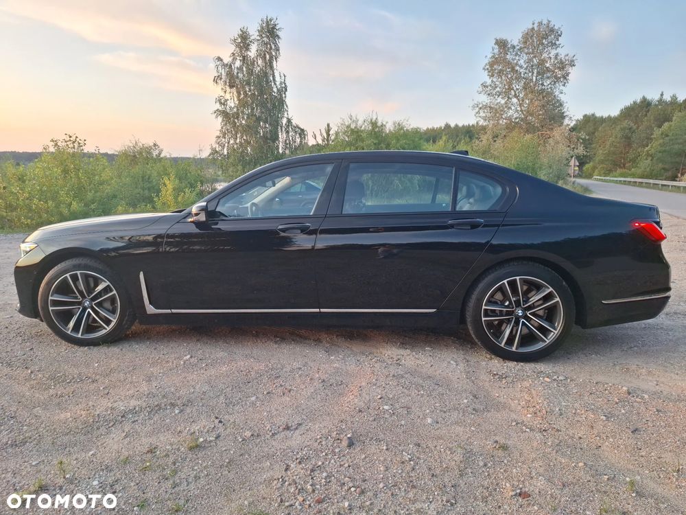 BMW Seria 7 750Li xDrive - 16