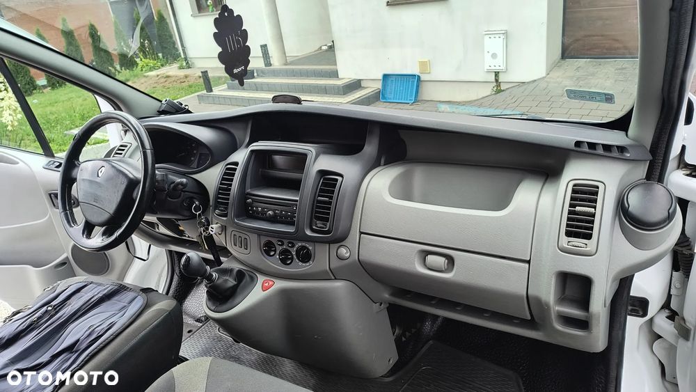Renault trafic - 8
