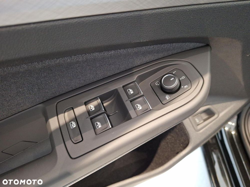 Volkswagen Golf - 23