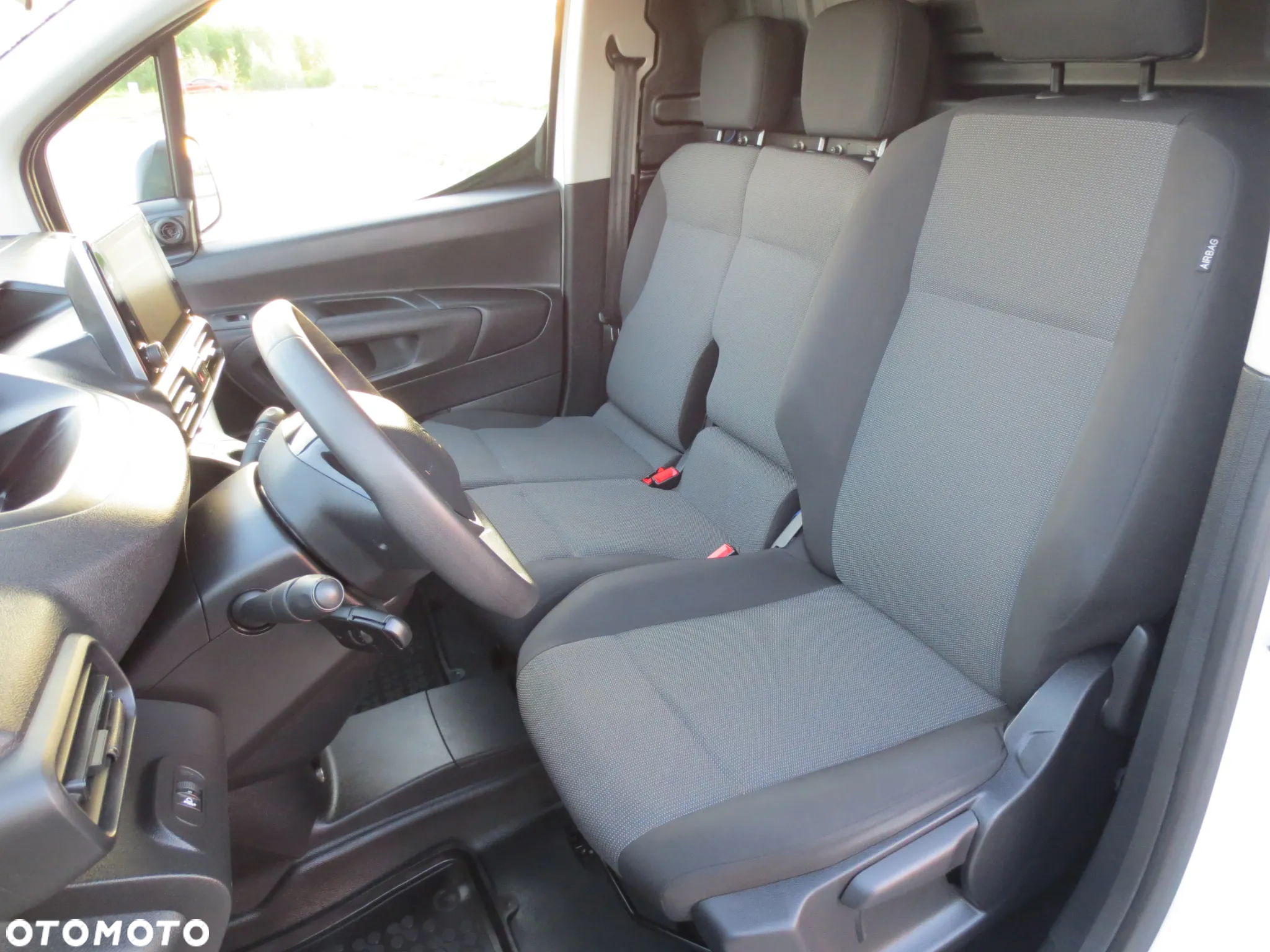 Peugeot PARTNER Niski przebieg 3 OSOBY salon POLSKA - 10