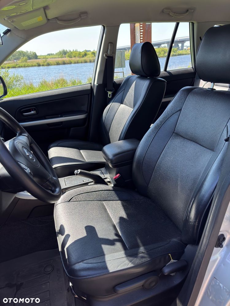 Suzuki Grand Vitara 2.0 Comfort - 12