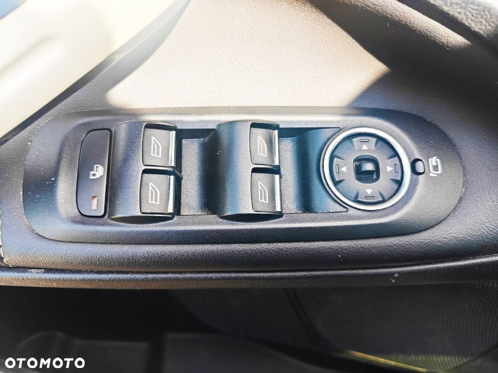 Ford S-Max 2.0 TDCi DPF Platinium X - 35