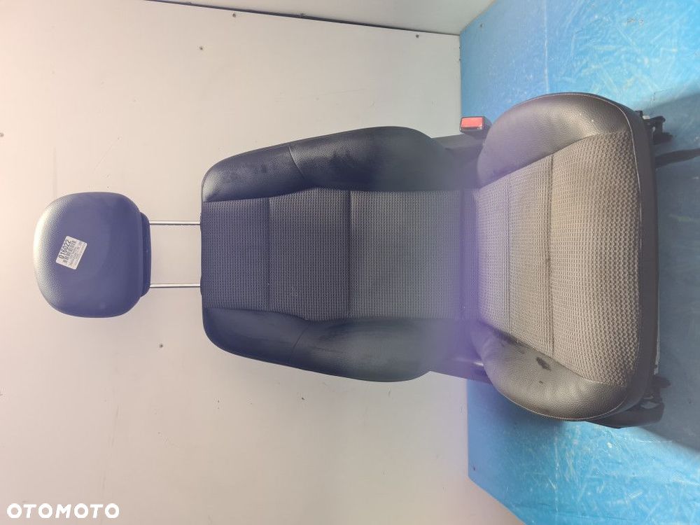 FOTEL KIEROWCY  MERCEDES W203 LIFT - 8