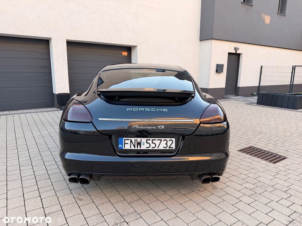 Porsche Panamera 4 PDK - 8