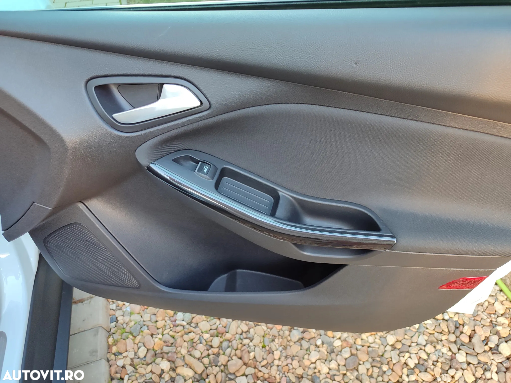 Ford Focus 1.0 EcoBoost Start-Stopp-System COOL&CONNECT DESIGN - 12