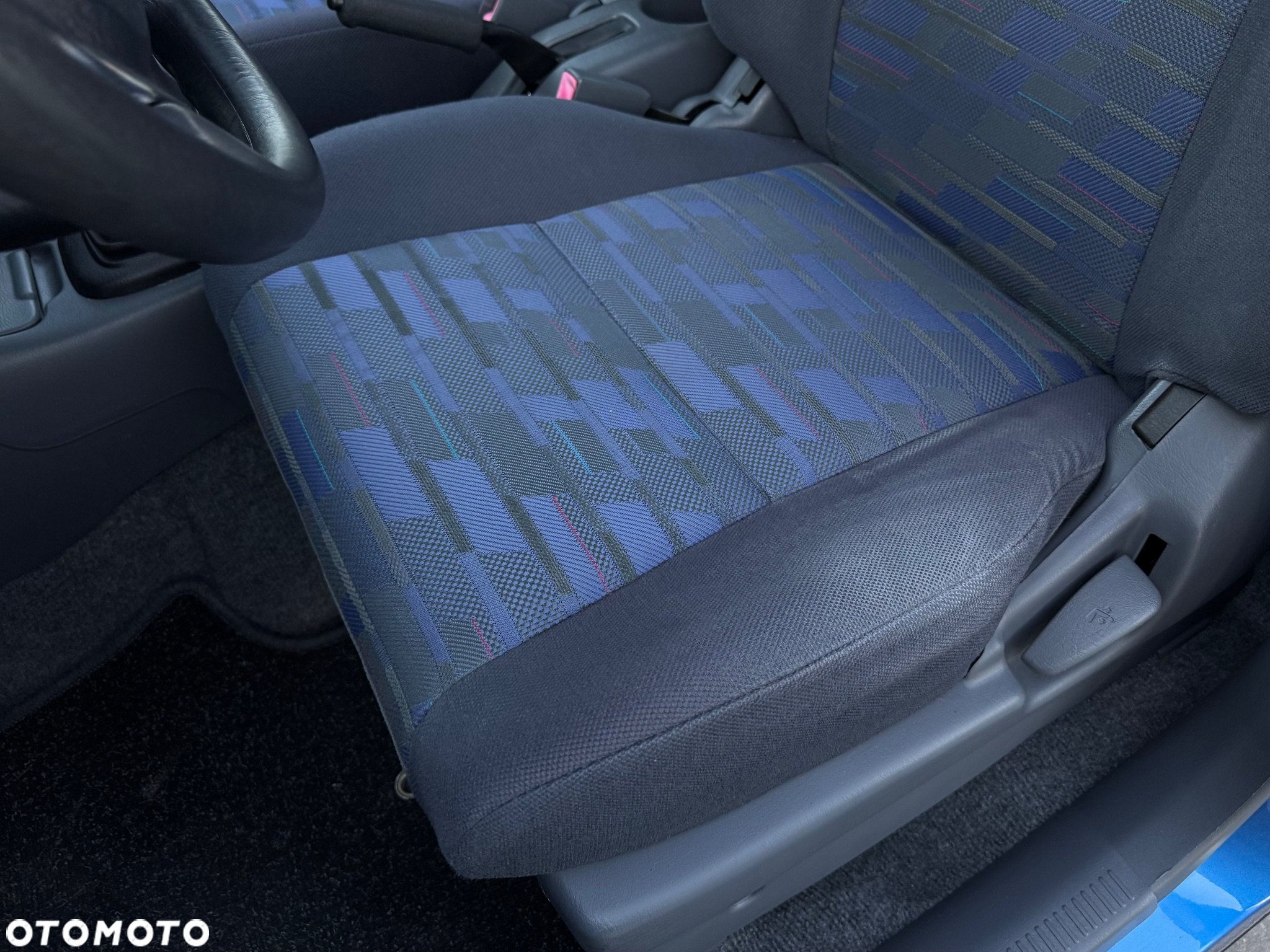Toyota RAV4 2.0 - 15