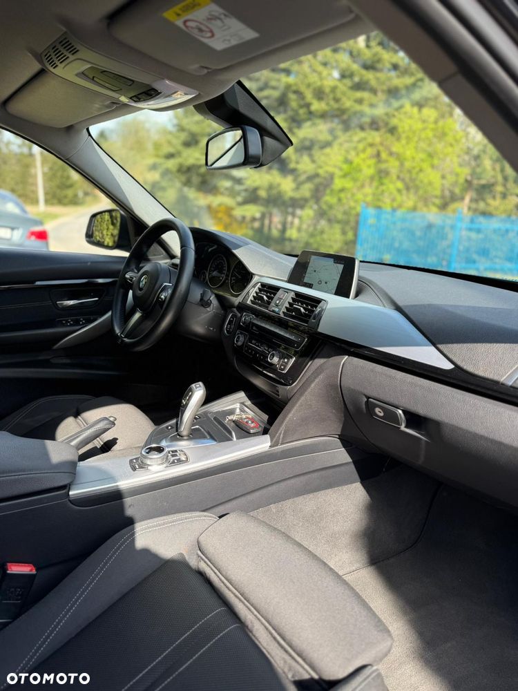 BMW Seria 3 318d Edition Luxury Line Purity - 8