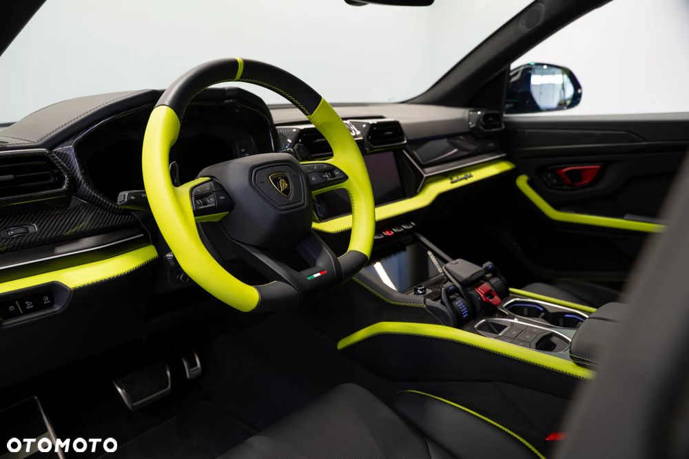 Lamborghini Urus - 9