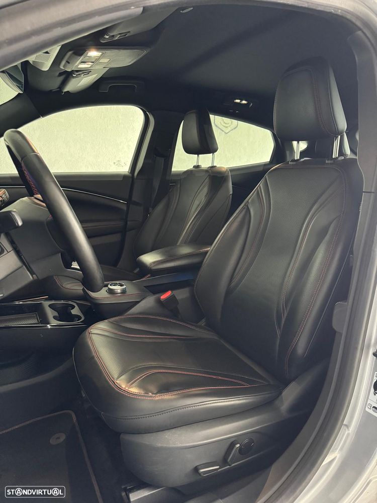 Ford Mustang Mach-E AWD PREMIUM - 18