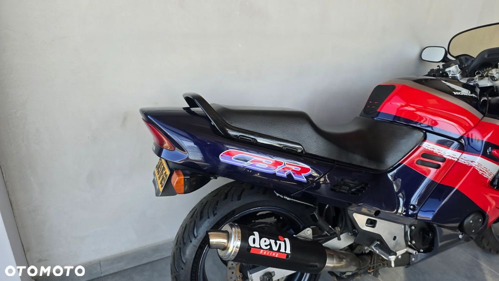 Honda CBR - 37