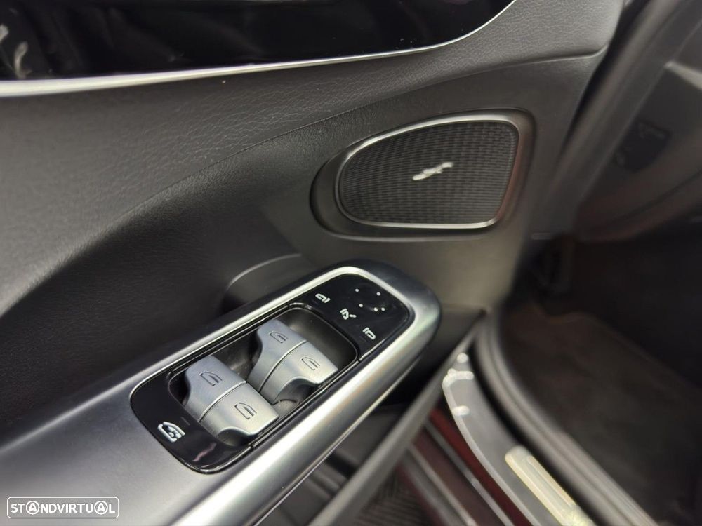 Mercedes-Benz C 300 e T 9G-TRONIC Avantgarde - 21