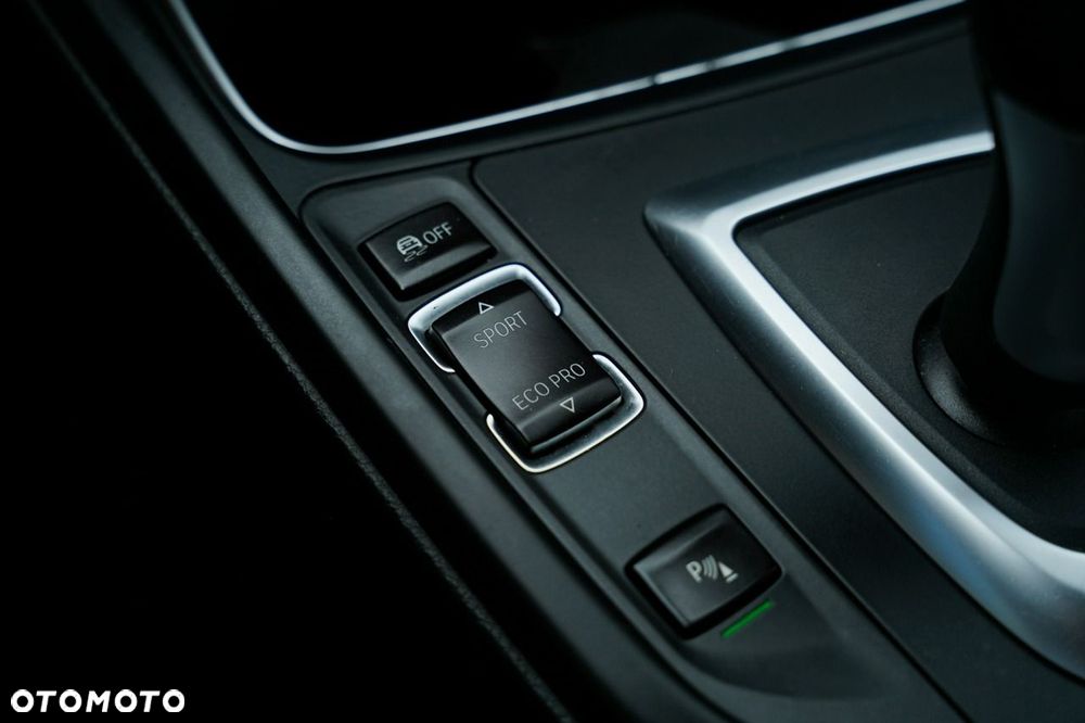 BMW 3GT 318d Sport Line - 19