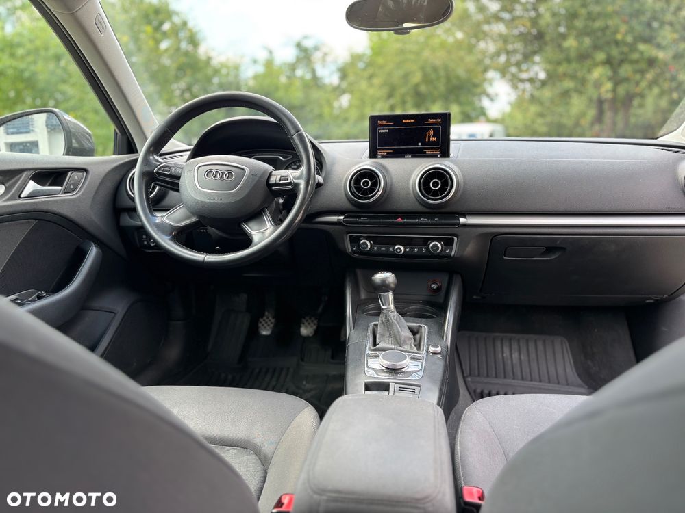 Audi A3 Sportback 1.6 TDI DPF Ambition - 7