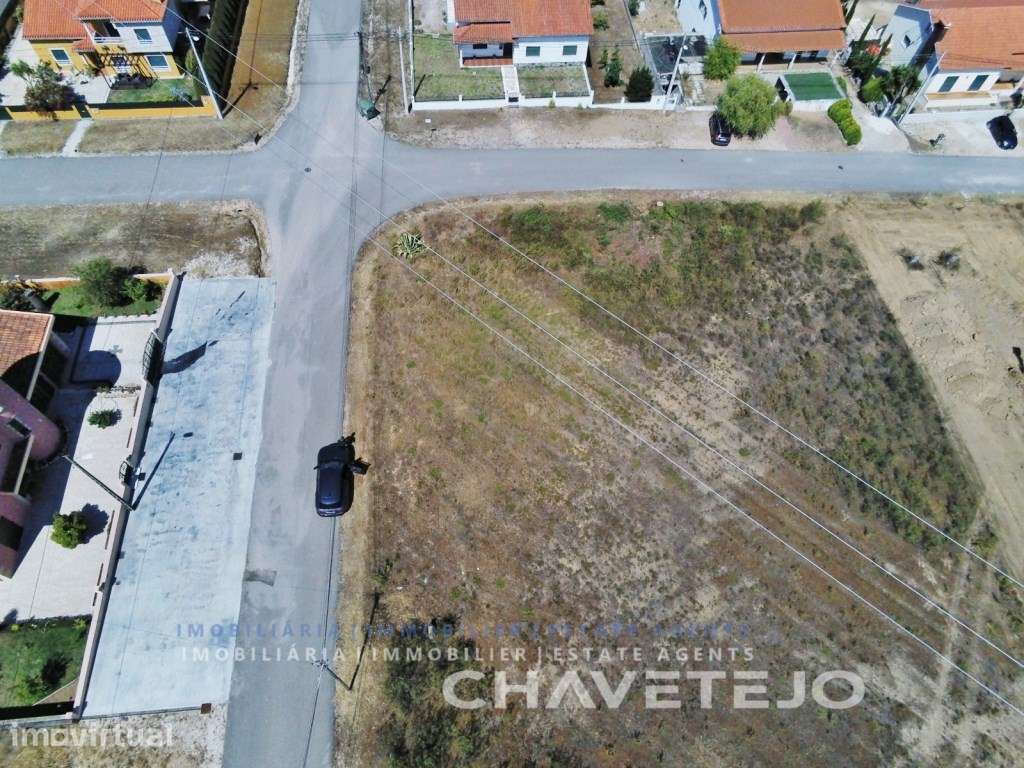 Lote para Construção de Moradia Térrea a cerca de 10 minutos de Tomar - Grande imagem: 2/10
