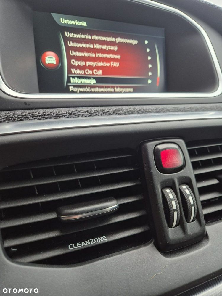 Volvo V40 D2 Drive-E SCR Momentum - 25