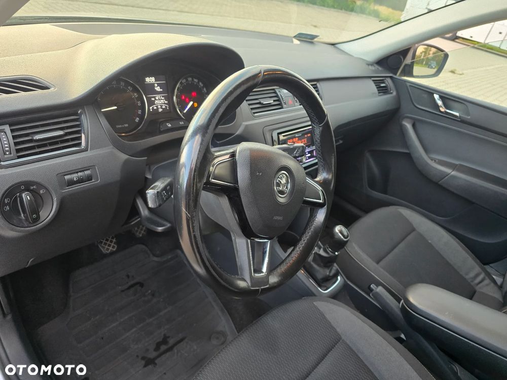Skoda RAPID 1.6 TDI DPF Active - 5