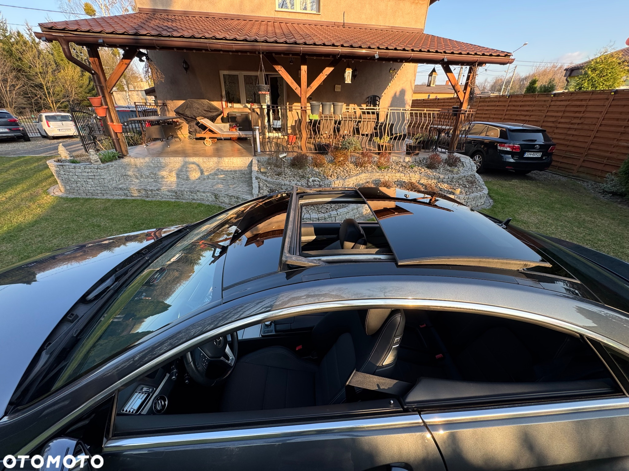 Mercedes-Benz Klasa E 200 Coupe 7G-TRONIC - 26