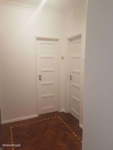 T1 vendo particular Campo de Ourique - Grande imagem: 5/10